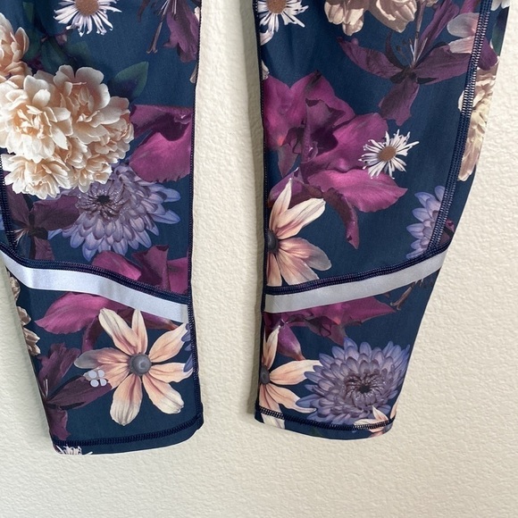 Sweaty Betty zero gravity leggings crop floral small EUC - Picture 6 of 6